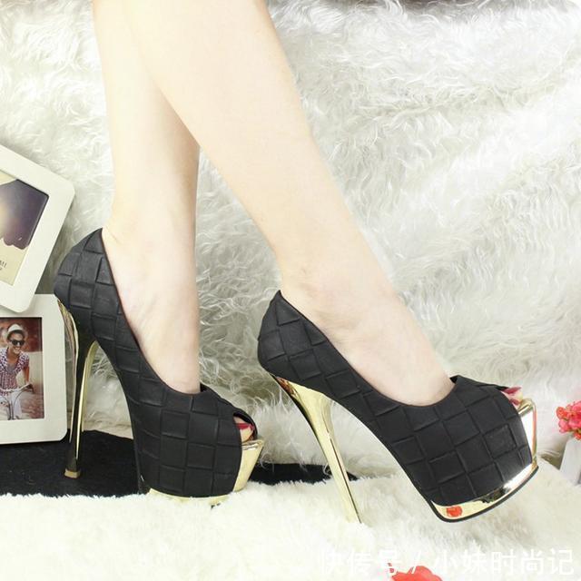 防水 “恨天高”超高高跟鞋,敢穿你就是女王