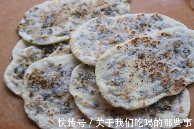 五花肉|5元1个的梅干菜肉饼,在家轻松做,酥脆咸香,放凉也不硬,特好吃