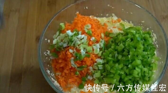 电饼铛|豆腐做的比肉还好吃, 一拌一煎六七个饼, 吃货福利来袭!