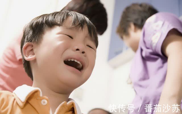 婆媳之间|12岁孙子对奶奶灵魂拷问:爸爸见你3次,打了妈妈3次,你高兴了吗