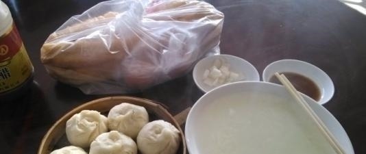 三个家庭的早餐对比, 生活差异太大, 你是属于哪一种