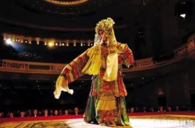 戏迷|梅兰芳娶了孟小冬,险被戏迷绑架