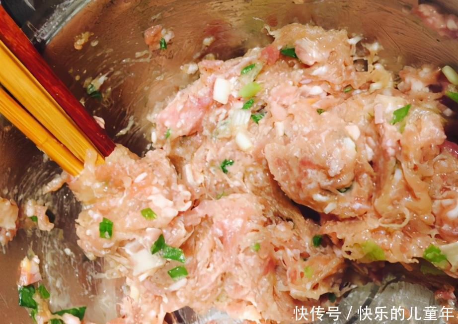 萝卜馅饺子,有人加盐腌有人焯水?教你正确做法,饺子馅太香了