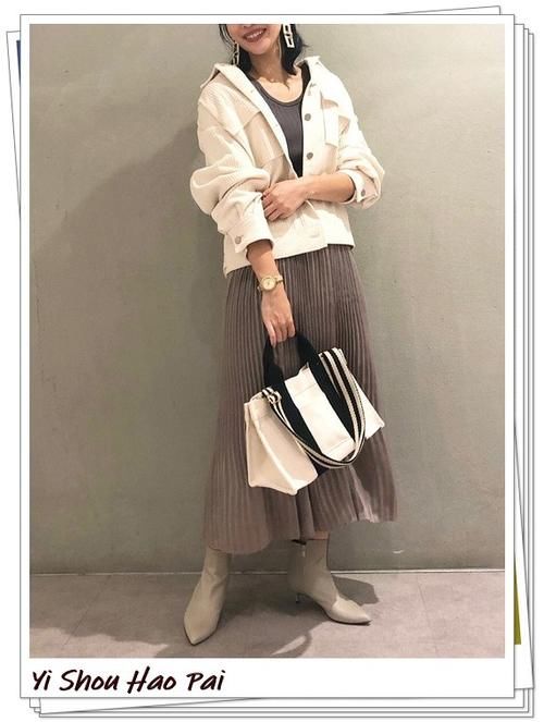 不同颜色灯芯绒外套的早春穿搭20例！轻便又温暖，时髦又好看