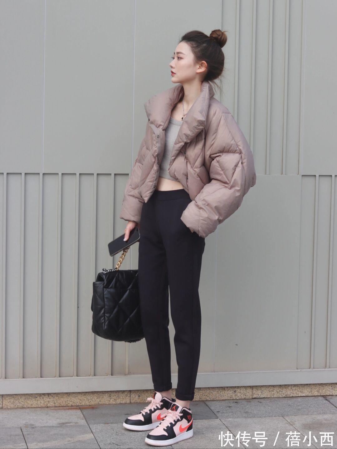 黄色调|怕冷星人的福音来了,“羽绒服”永不过时,天寒地冻就选它来穿搭