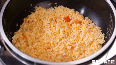 番茄别再炒蛋了！全网都流行这么吃，一焖就搞定