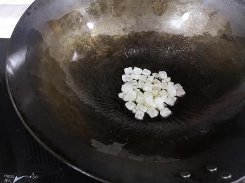 年夜饭这菜一上桌，家里小孩乐坏了，花朵般漂亮还喜庆，吃美了