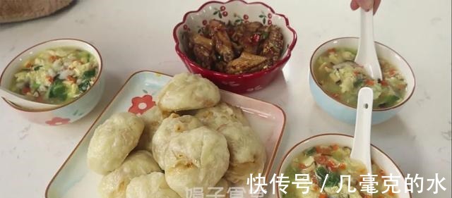 包子这样做，柔软鲜嫩，不用揉面、不用擀皮，做法简单又营养！