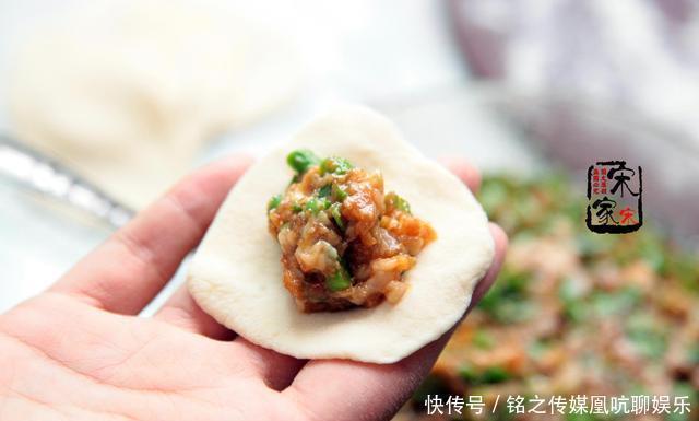 夏天吃饺子，韭菜靠边站，这菜鲜美养胃又水嫩，应该多吃