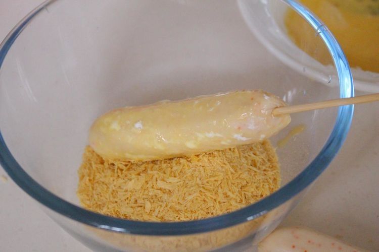 自制脆皮肠，吃起来太过瘾了，在家做无添加才健康