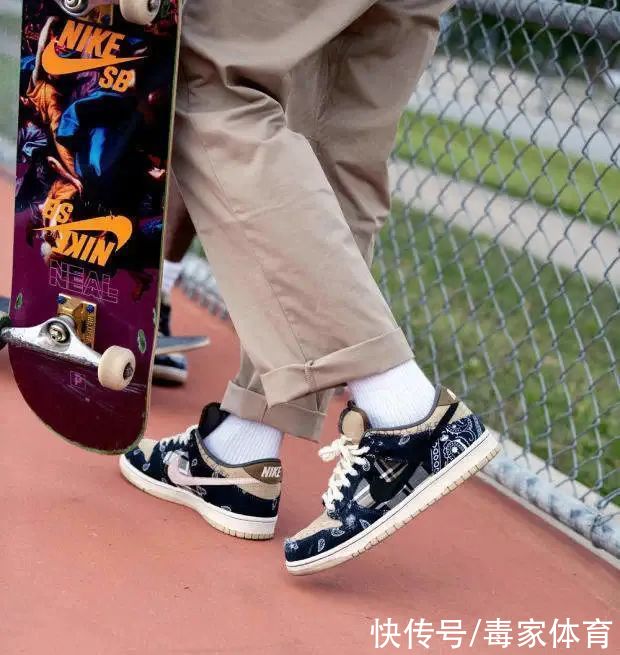 前所未有的“Dunk 年”！Supreme 被收购、FOG 转投 adidas ……2020 潮流圈大事件回顾