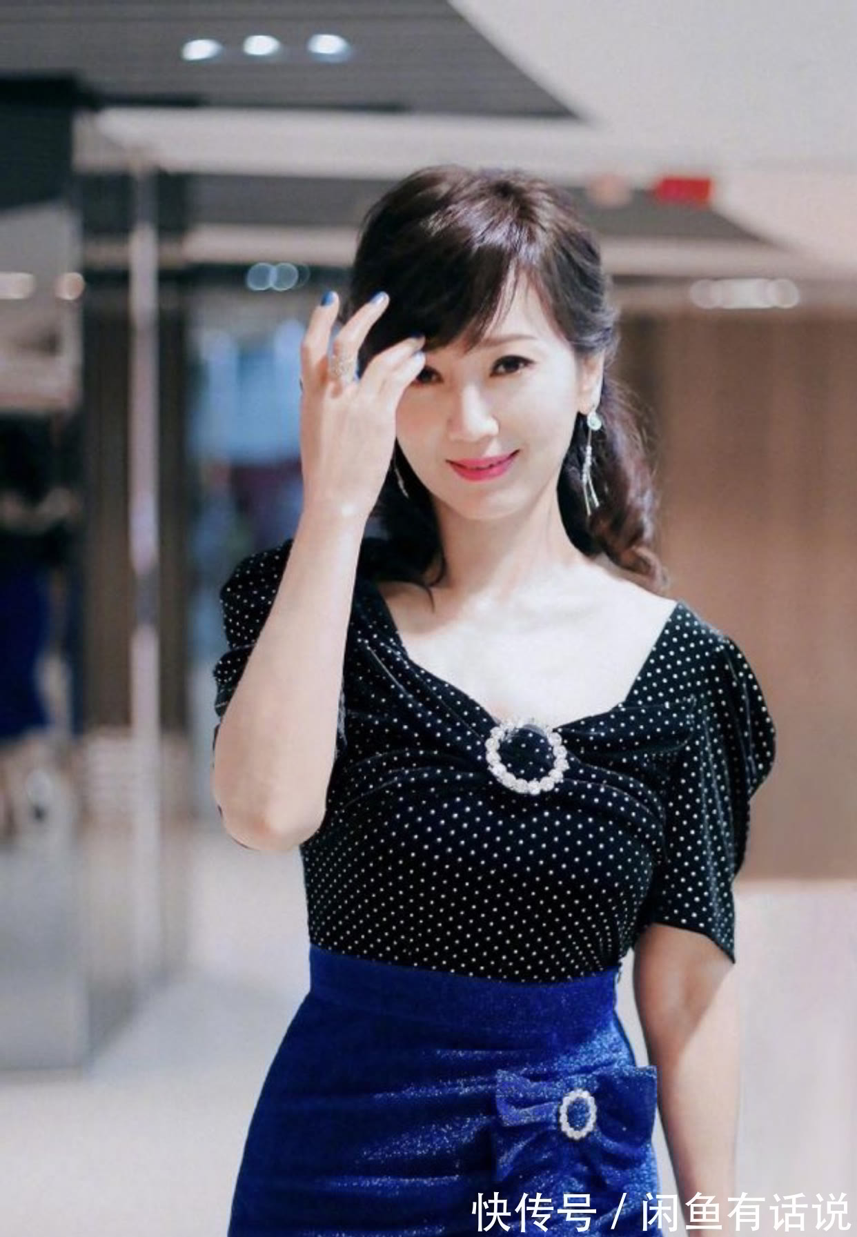 刘海 女人到50岁想要有气质,这4种发型尽量避开,容易显老还有大妈感