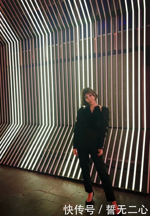 自行車|還記得《非誠勿擾》里寧愿在寶馬車?yán)锟薜鸟R諾嗎?她現(xiàn)在長這樣了