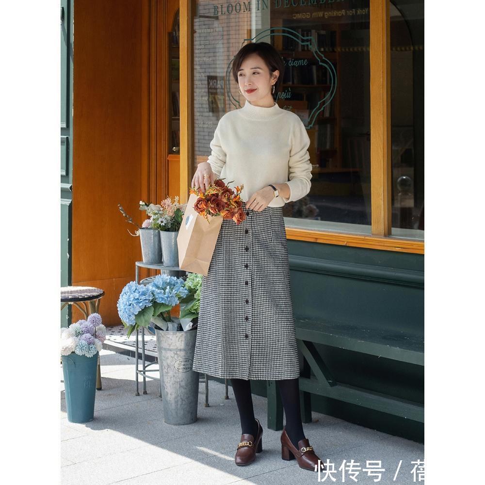 颜色|秋天怎样穿才优雅?搭配公式“针织衫+半身裙”,高级感扑面而来