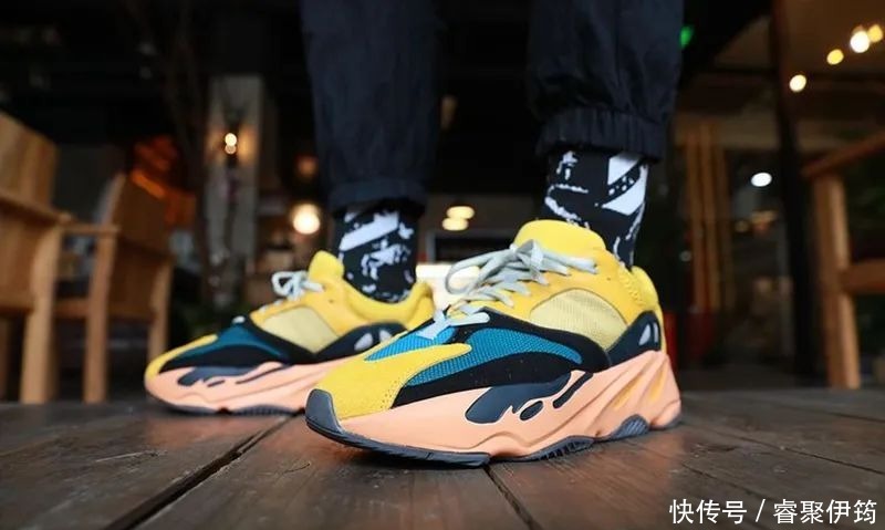上脚效果超吸睛!“太阳”Yeezy 700 就要来了!