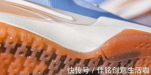 碳板 说什么ZK5平替,我愿称闪现3为后卫鞋新标杆!