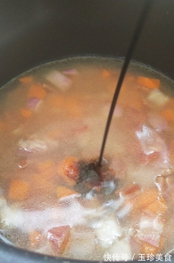 培根|蒸大米饭时,别再傻傻加南瓜和红薯了,多加它,改善睡眠效果好
