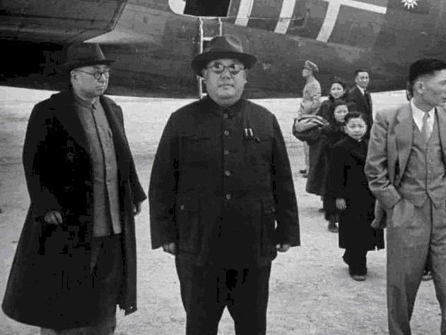 福祥|此人与阎锡山齐名,带7.5吨黄金逃到美国,晚年对人说:想回家了