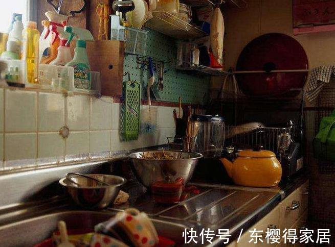 实用|去上海小姨家串门,打开厨房就不想走了,布置得干净整洁又实用!