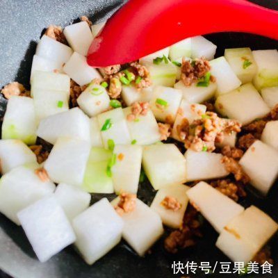 好吃|鲜香下饭的超级好吃的肉末冬瓜，你喜欢吗？