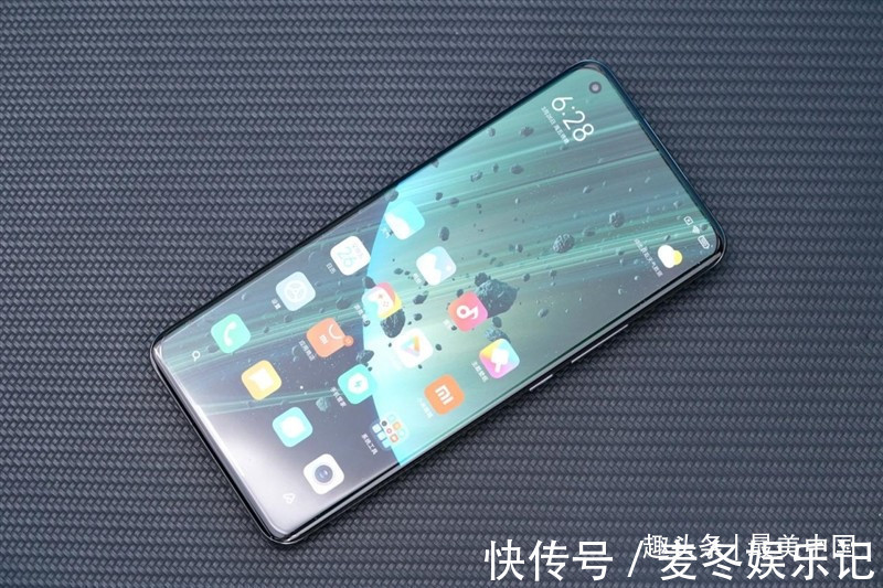 oled|目前最值得推荐的3款国产手机,颜值高性能强,畅玩三五年不卡顿