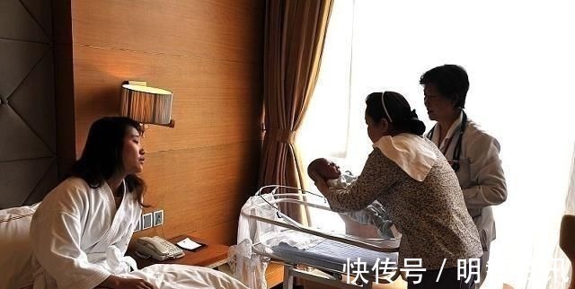 羊水|分娩刚结束,产妇说了句“想上厕所”,医生需要再次进行手术