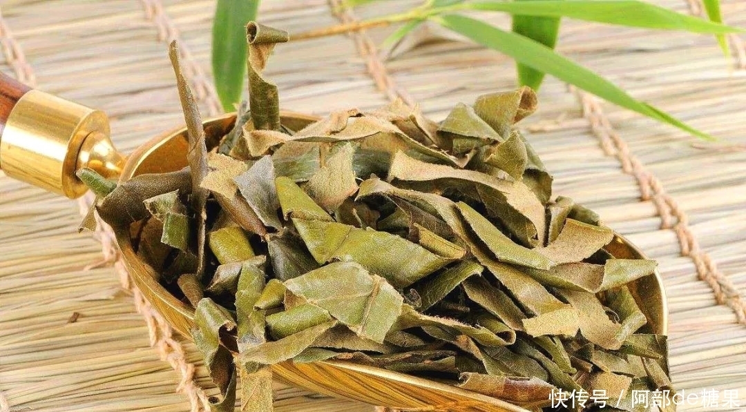 比保健品健康的野草，农村许多地方都有，是女性健康的理想食物