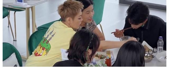 林大厨|“你有点作”！《中餐厅5》宁静的过度霸气，黄晓明能否招架住？