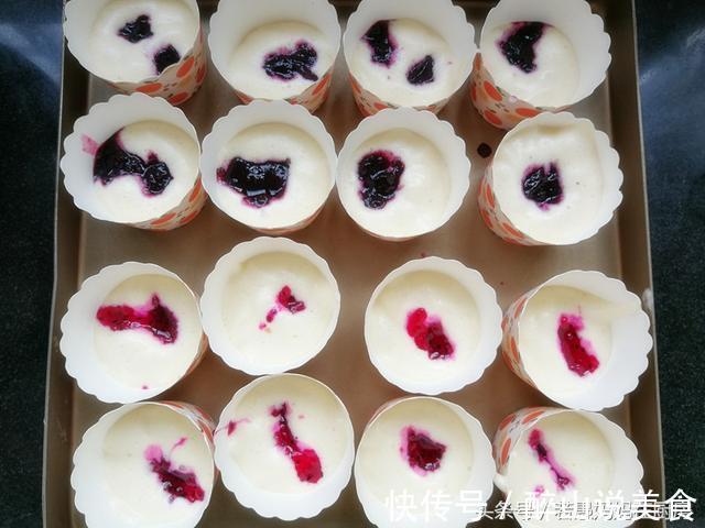 一碗面粉,3个鸡蛋,不加水不加油,在家做香喷喷的小蛋糕