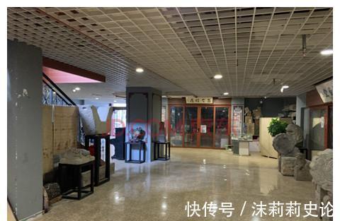 尖山路|青岛十五大街86处房产将1.42亿法拍!记者探访:店铺门可罗