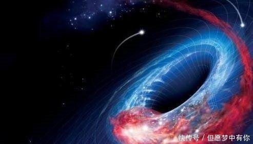 科学家发现：2亿个太阳比还重的巨物，在距离地球26亿光年！