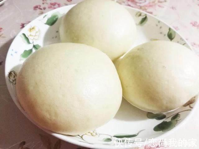 馒头按这个比例做，掌握好这些关键点不回缩，松软好吃，越嚼越香