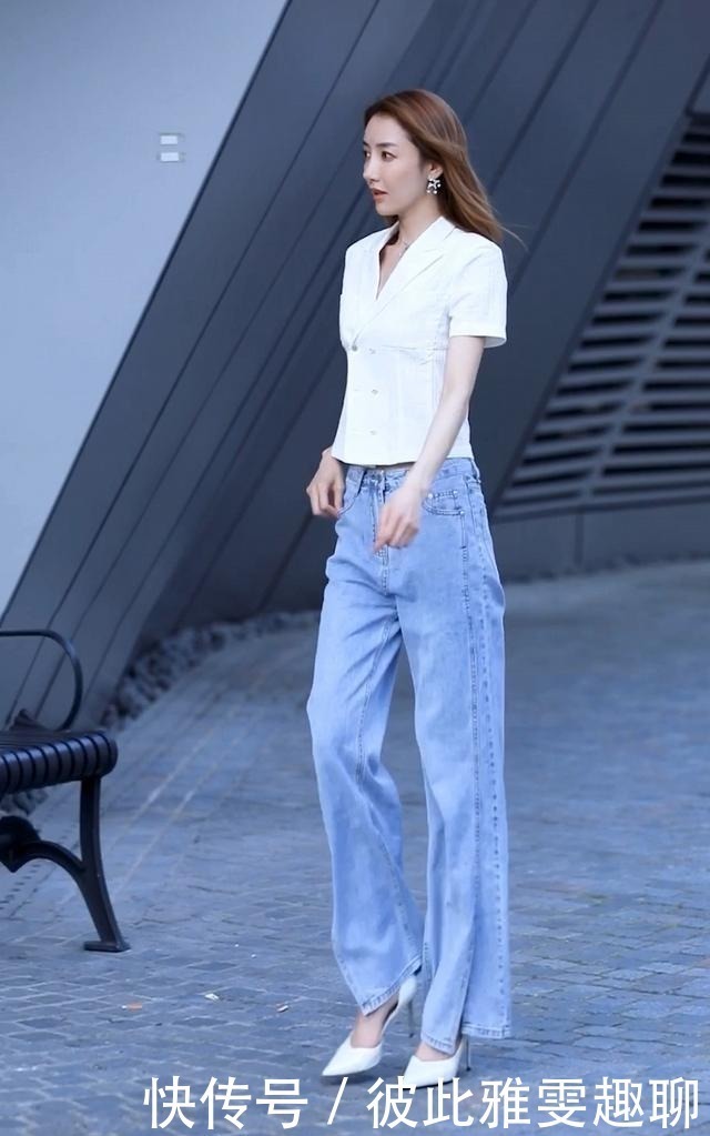牛仔|牛仔纽扣连衣裙,气质迷人,腰部曲线尽显