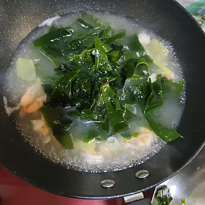 裙带菜虾仁豆腐汤