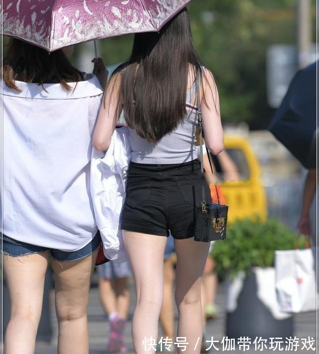 装扮 动人心扉的瑜伽裤装扮增添沉稳气质,百搭耐看又大方,时尚达人!