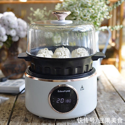 鲜嫩多汁的白菜猪肉包一次你能吃几个