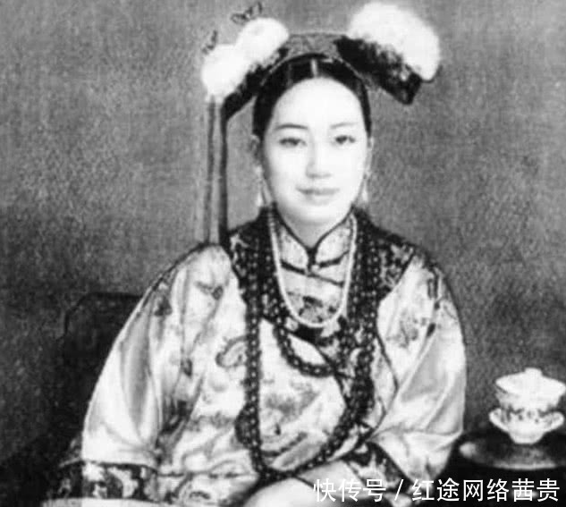 无人|晚清真实照:杂乱的龙床无人打扫!18岁的慈禧美的不敢相信