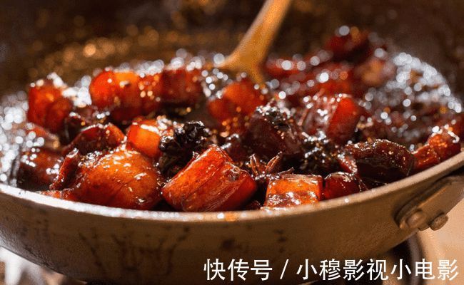 医生|高血压能“喝酒”吗?医生提醒:中老年人,酒后尽量远离3种食物