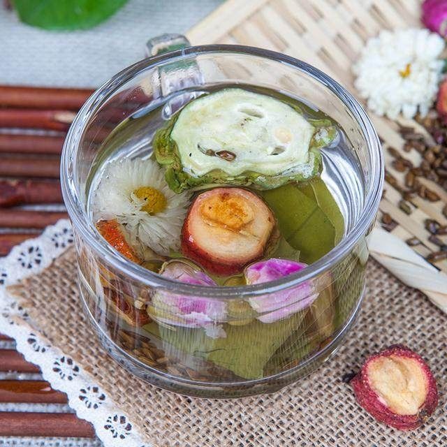 湿气不除百病生 ！每天早晚各一杯， 排除湿毒一身轻松