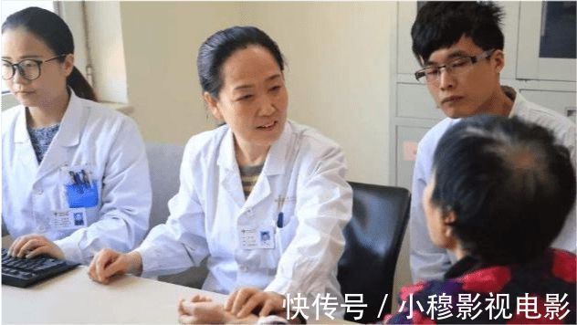 失眠|睡觉最好把脚露在外面有什么作用？失眠或与肝有关，男女都该知道