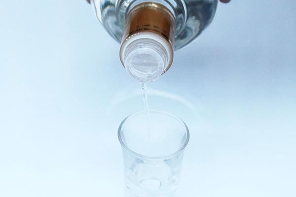 手脚经常性的发麻，与几个原因有关系，很多人都没有在意