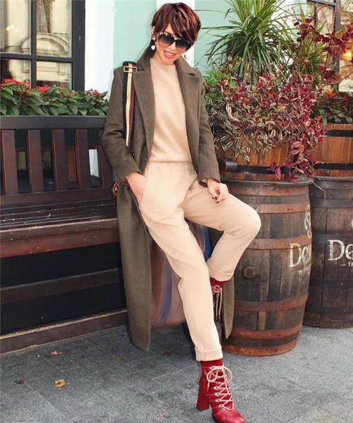 不懂米色,请不要随便穿!深度剖析“它的配色”,教你会穿显高级