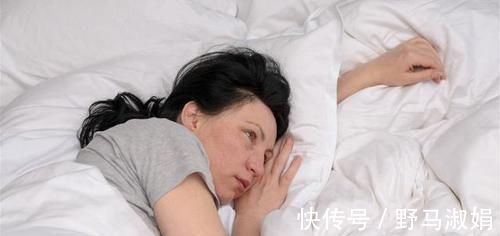 缓解|女性绝经前后,坚持做五件事,缓解不适症状,舒舒服服度过更年期