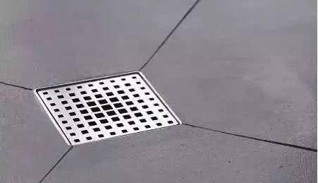 卫生间|卫生间安装地漏时,地板瓷砖就该这样贴,下水速度超快