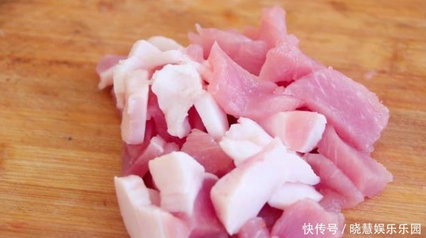 做法|素炒腐竹不好吃,大厨教你炒腐竹的做法,色泽鲜亮,好吃营养高