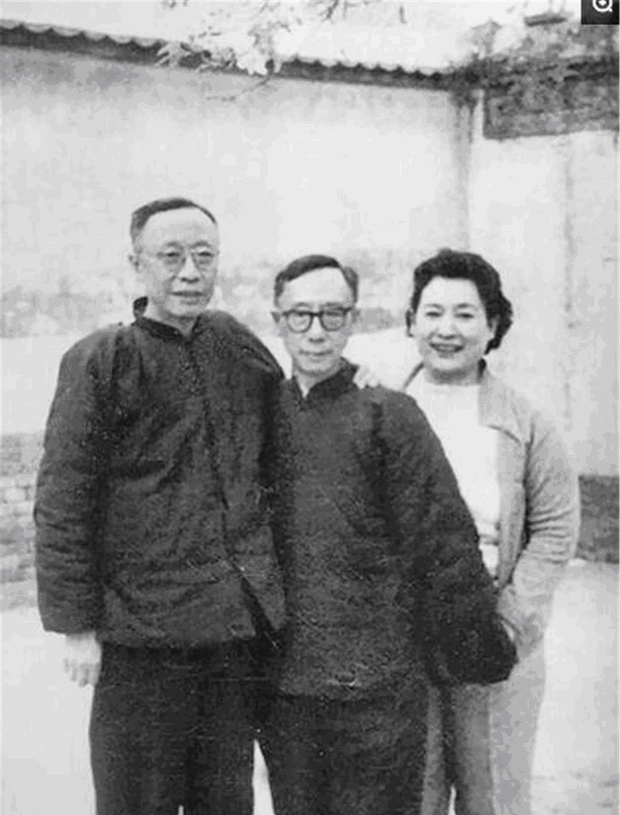 生前|无法重拍瞬间：骑黑驴的格格，刚抽完鸦片的婉容，图5溥仪生前最后一张照片