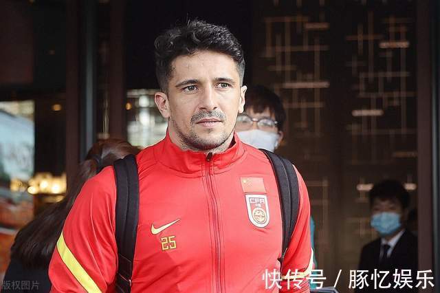 李铁|李铁宁愿放弃韦世豪郭田雨,也要给归化球员足够的机会?