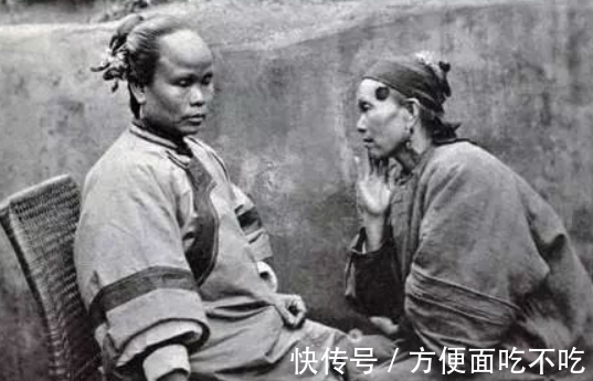 三寸金莲|100多年前, 一位法国人拍下“真实的大清”, 别再被电视剧”傻傻忽悠“了!