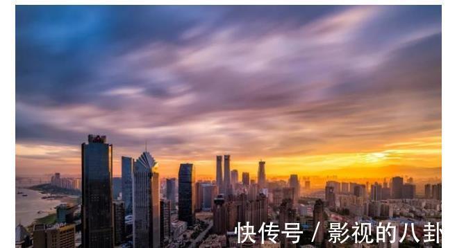 年轻人|985，211毕业的年轻人，都要为买房发愁时，其实房子就已经变味了