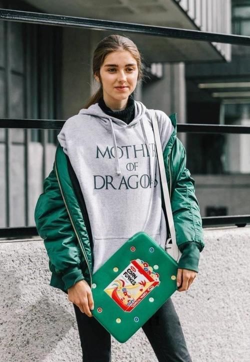 风衣|风衣大势已去，今年流行这3种搭配，清爽时髦还减龄